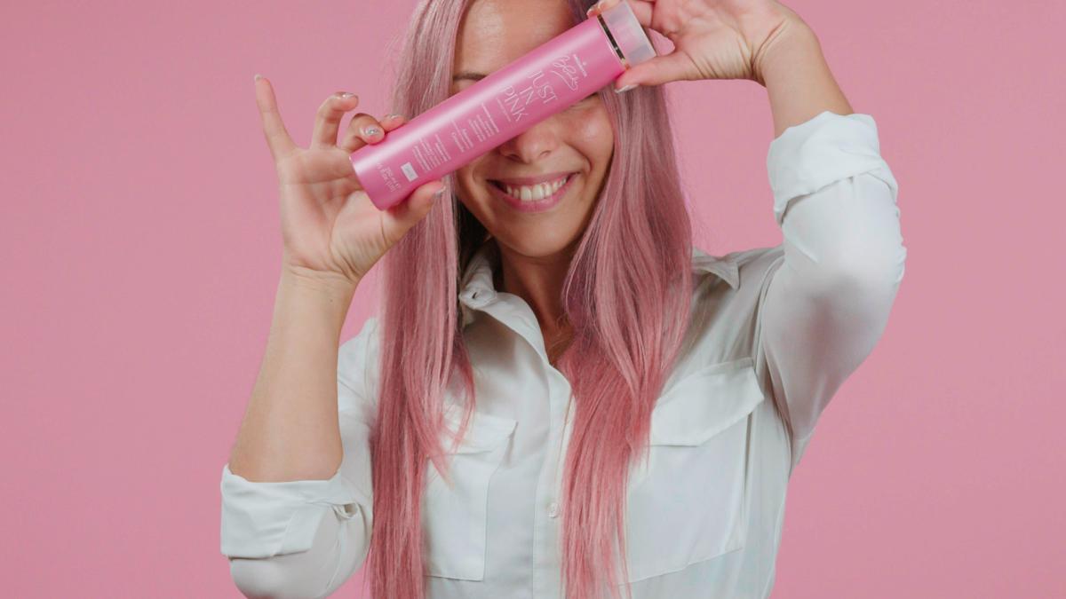 JUST IN PINK GLAMOUR SHAMPOO.